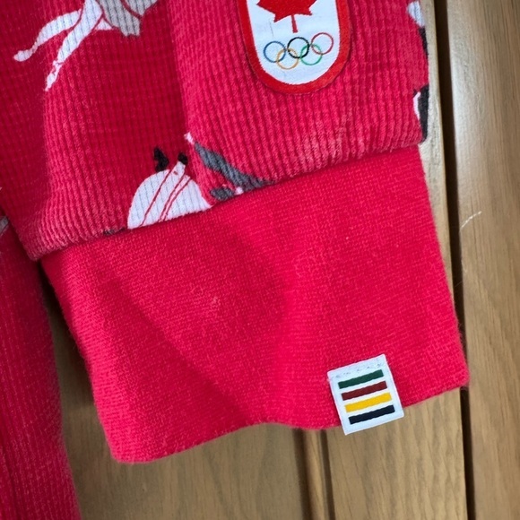 2018 Hudson' Bay Team Canada Winter Olympic Unisex Union Suit with Dust Bag - Picture 3 of 10